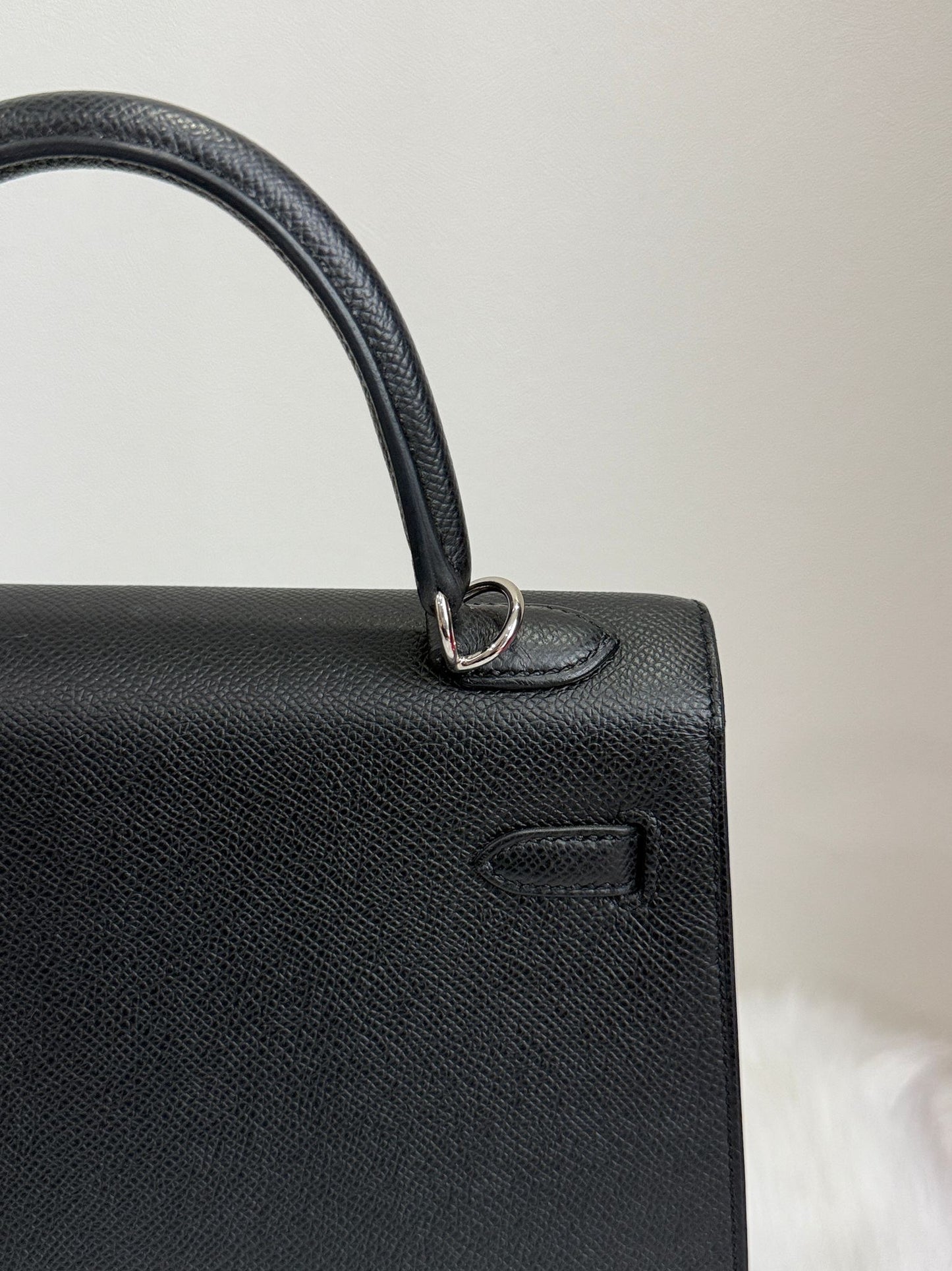 Kelly 25 Noir Palladium Hardware