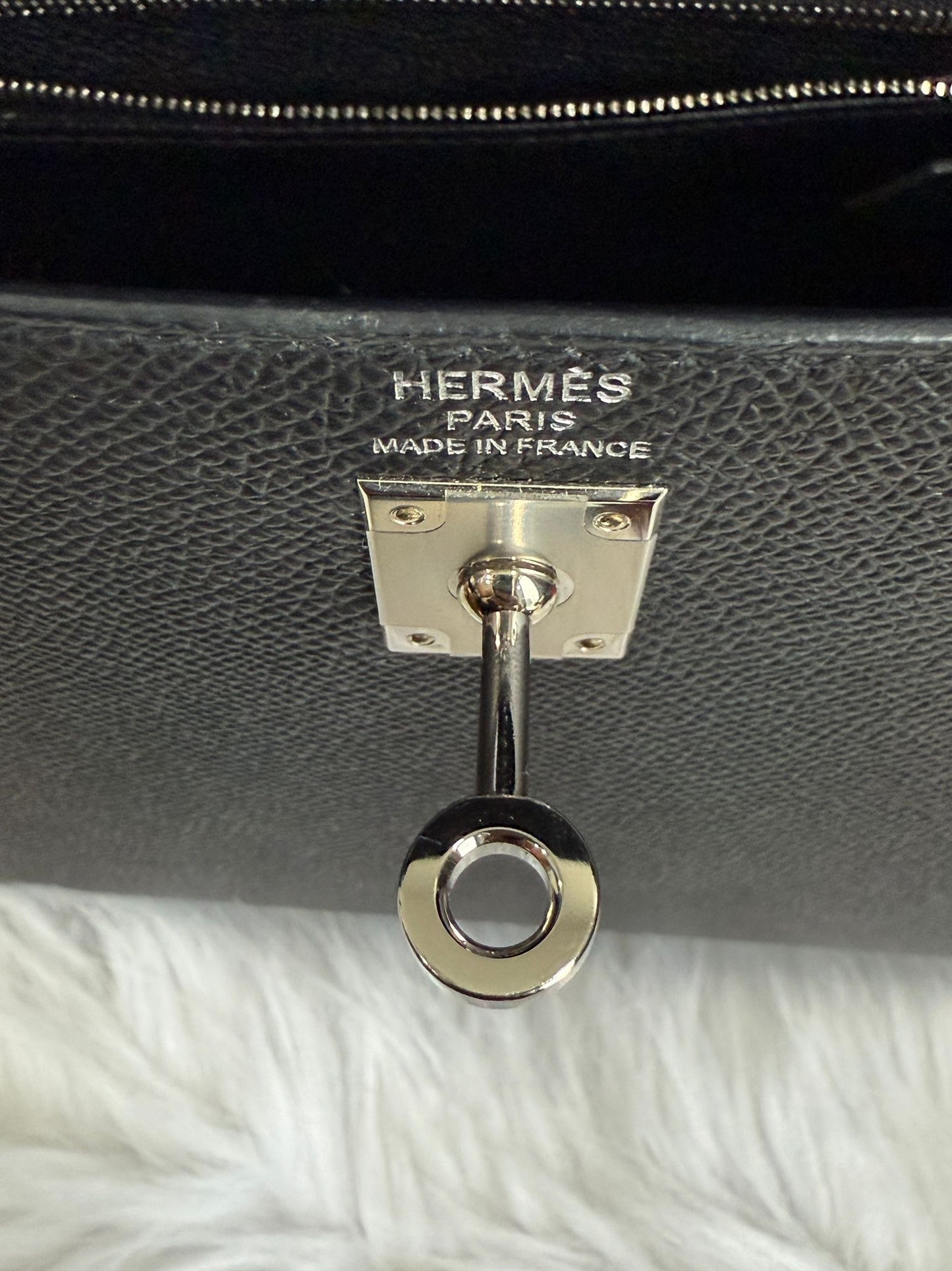 Kelly 25 Noir Palladium Hardware